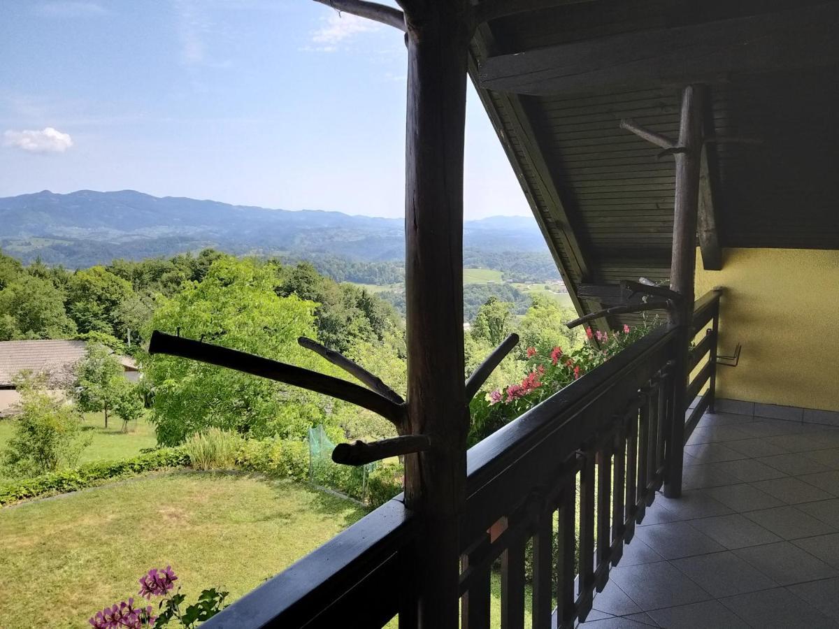 Villa Getaway "At The Three Lights" Sevnica Exterior foto