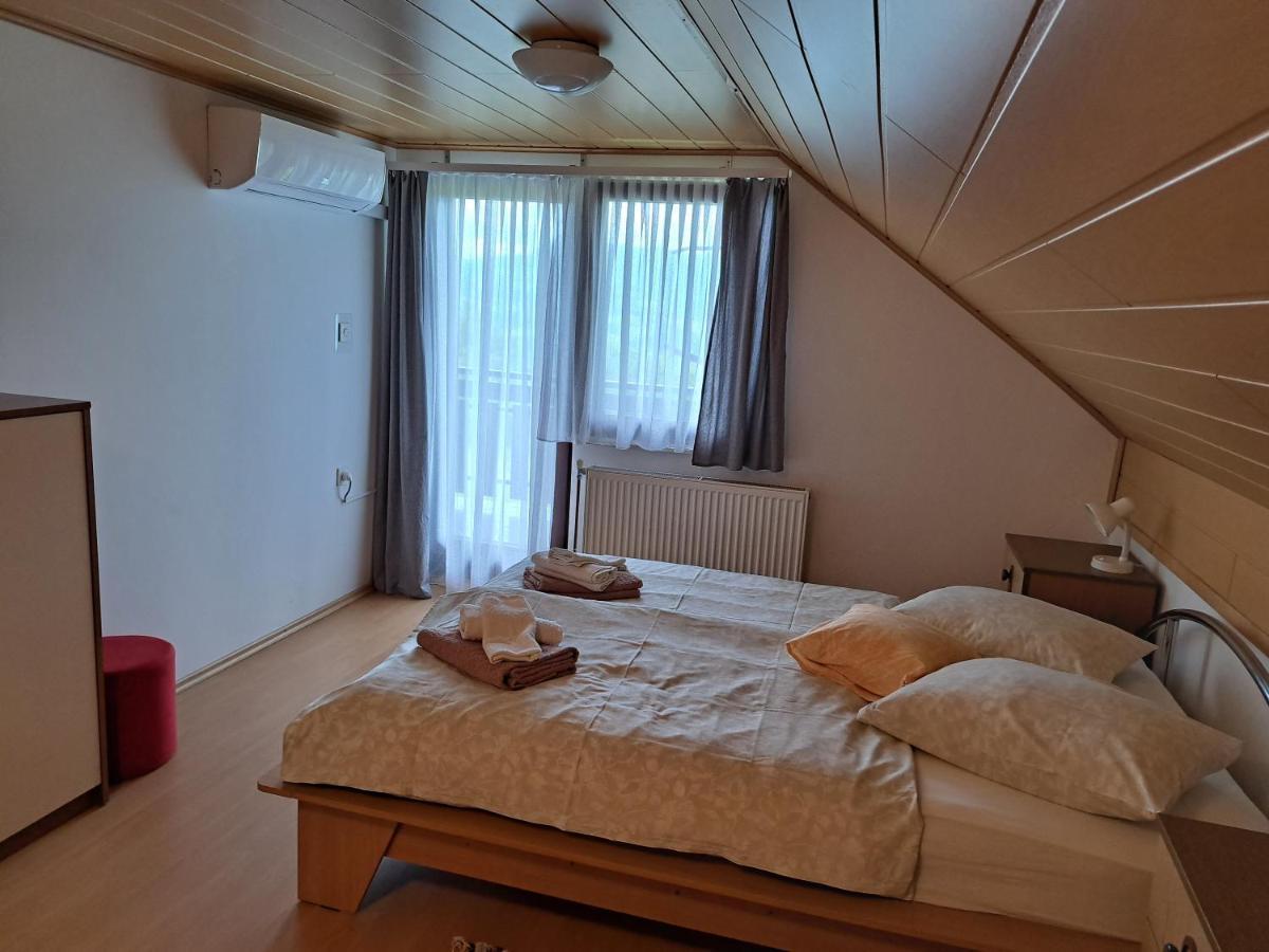 Villa Getaway "At The Three Lights" Sevnica Exterior foto